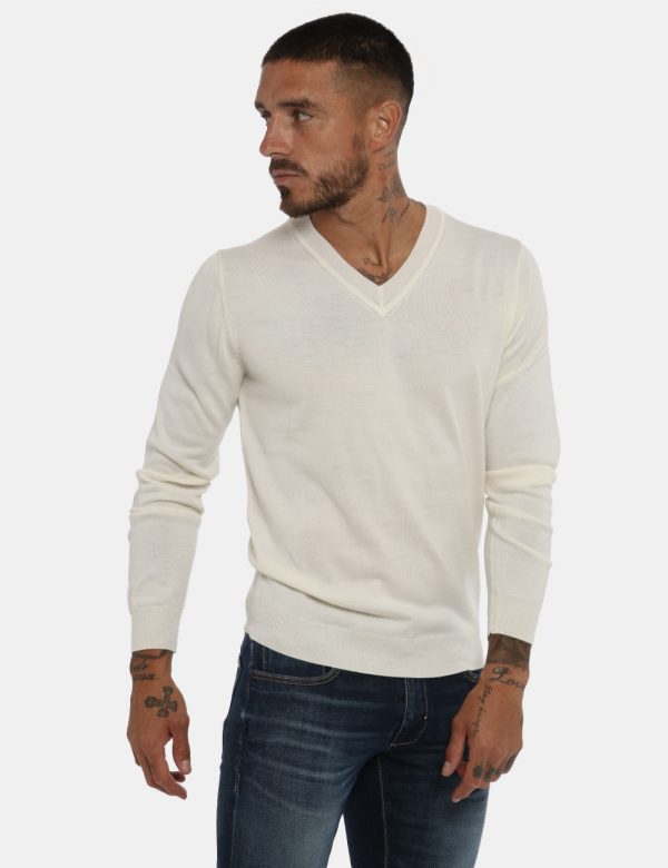 Maglione Antony Morato bianco - COMPOSIZIONE E VESTIBILITÀ:50% lana 50% acrilicoIl modello è alto 178 cm e indossa la taglia