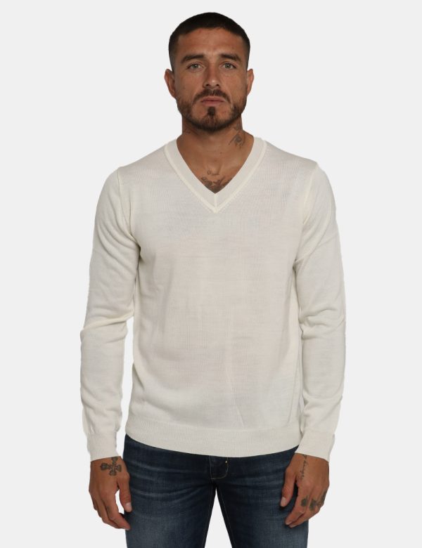 Maglione Antony Morato bianco - COMPOSIZIONE E VESTIBILITÀ:50% lana 50% acrilicoIl modello è alto 178 cm e indossa la taglia