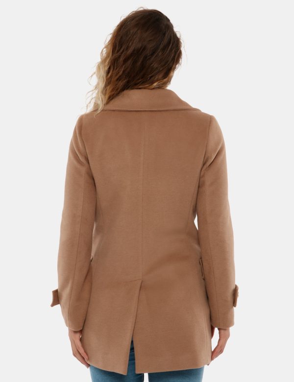 Cappotto Vougue con bottoni dorati - 93% poliestere 7% viscosaLa modella indossa la taglia S e la vestibilità del capo è reg