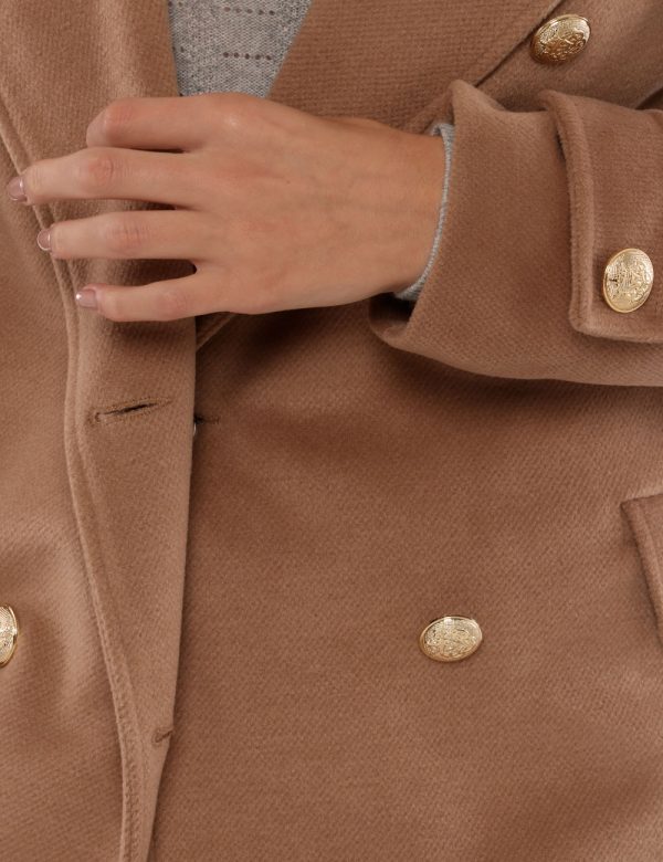 Cappotto Vougue con bottoni dorati - 93% poliestere 7% viscosaLa modella indossa la taglia S e la vestibilità del capo è reg