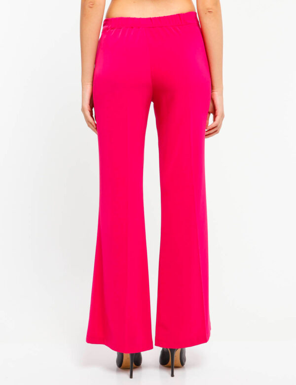 Pantalone Vugue con tasche - 96% poliestere 4% elastinaLa modella indossa una taglia S ed è alta 178 cm e la vestibilità è r