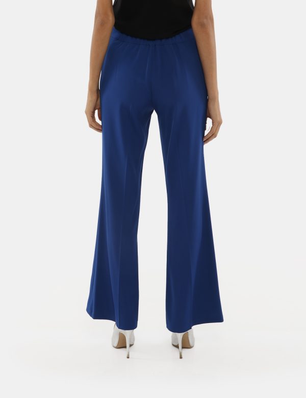 Pantalone Vougue in coordinato - 97% poliestere 3% elastanLa modella indossa la taglia S e la vestibilità del capo è regolar
