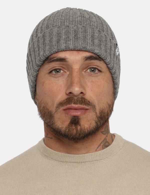 Cappello Concept83 grigio - COMPOSIZIONE E VESTIBILITÀ:100% acrilicoCONSIGLI DI STILE:Cappello modello berretto in total gri