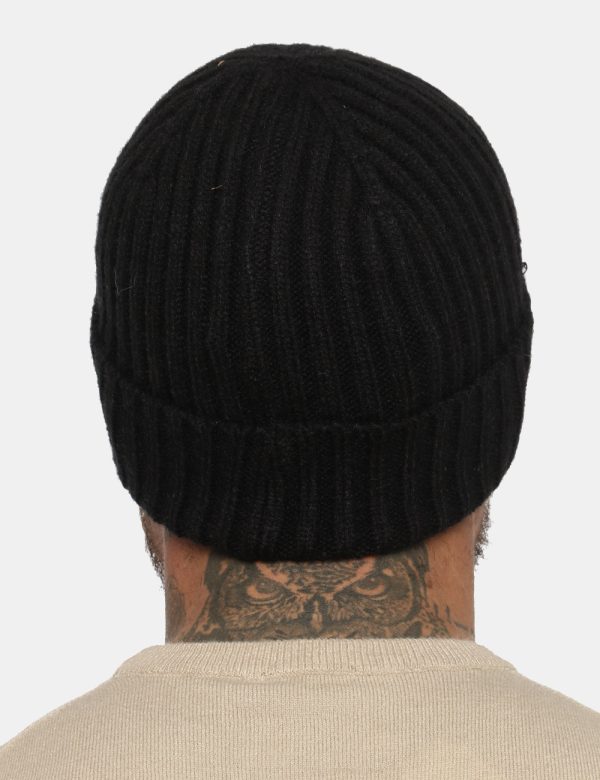 Cappello Concept83 nero - COMPOSIZIONE E VESTIBILITÀ:100% acrilicoCONSIGLI DI STILE:Cappello modello berretto in total nero