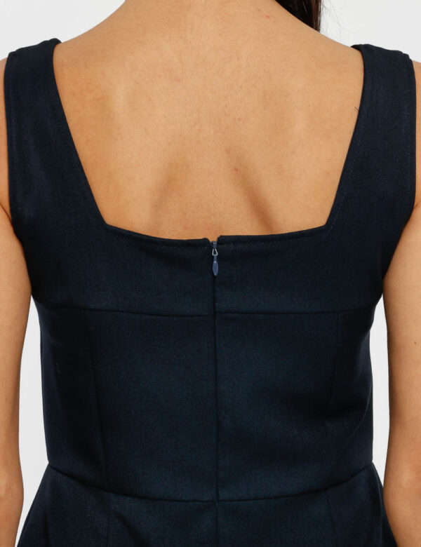 Vestito Vougue smanicato - 77% poliestere 17% viscosa 6% elastinaLa modella indossa la taglia S ed è alta 178 cm e la vestib