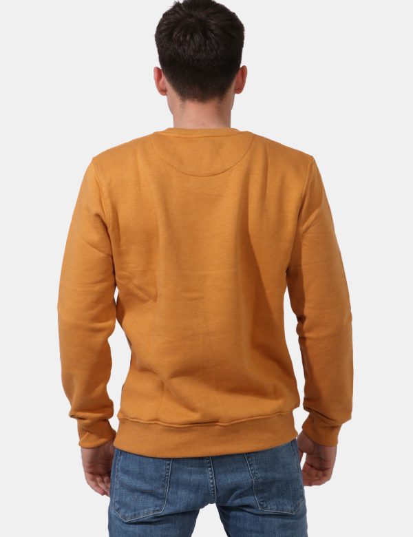 Felpa Pepe Jeans Giallo - Felpa classica con base giallo ocra e logo brand ricamato bianco. Presenti polsini e girocollo cla