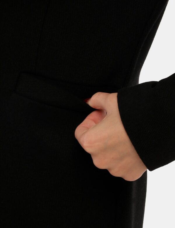 Cappotto Yes Zee lungo in misto lana - 70% poliestere - 20% Lana - 10% Altre FibreLa modella indossa la taglia S e la vestib