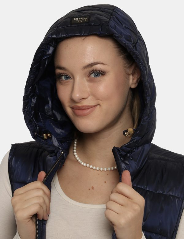 Piumino Blu Yes Zee - COMPOSIZIONE E VESTIBILITÀ:Tessuto 100% poliammide Imbottitura 90% poliestere 10% piuma La modella è a