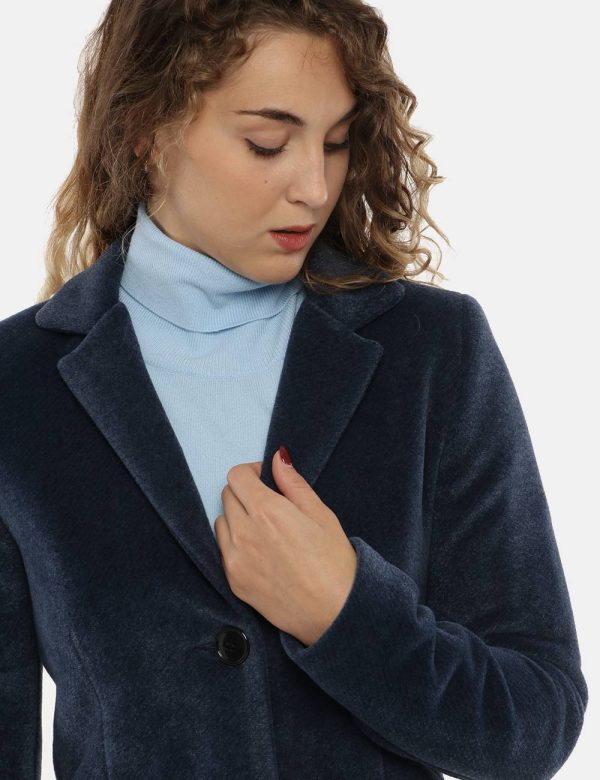 Cappotto Vougue melange - 100% poliestereLa modella indossa la taglia S e la vestibilità del capo è regolare. Spalle: 39cm M