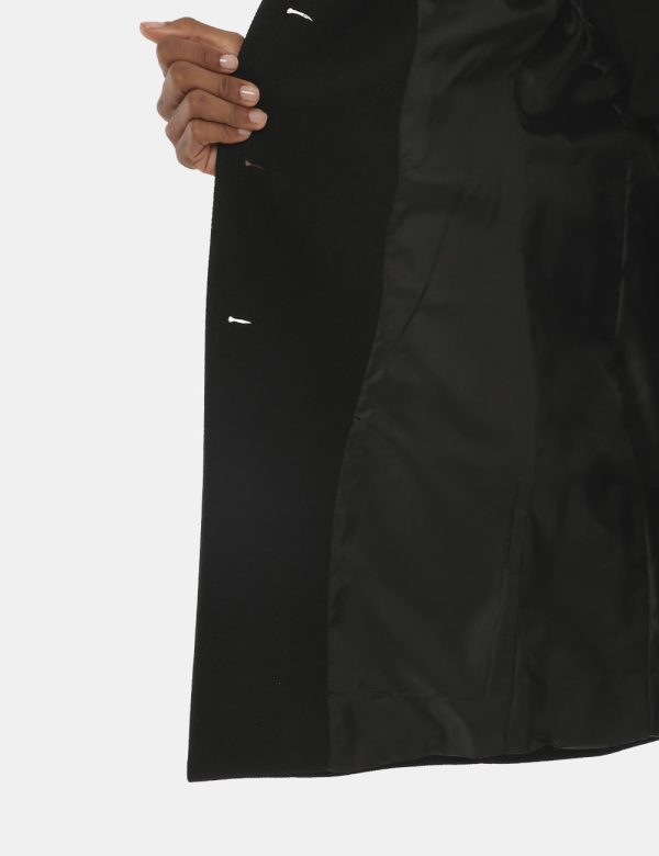 Cappotto Vougue con bottoni - 100% poliestereLa modella indossa la taglia S e la vestibilità è regolare. Spalle: 37 cm - Lun
