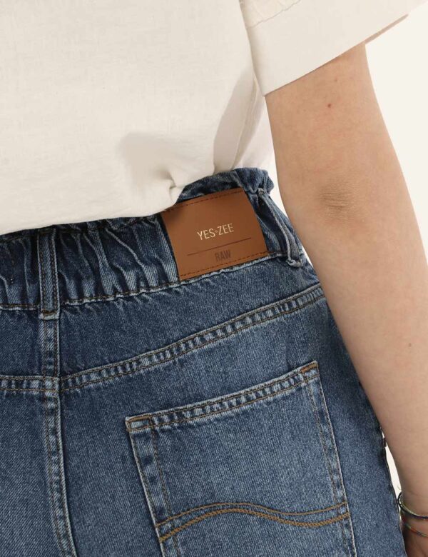 Short Yes Zee blu denim - COMPOSIZIONE E VESTIBILITÀ:100% cotoneLa modella è alta 170 cm e indossa la taglia S. La vestibili