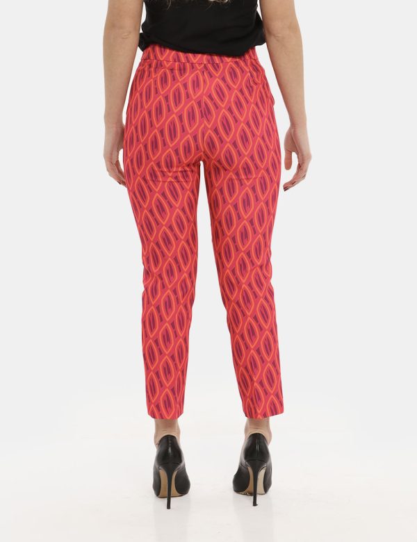 Pantalone Yes Zee fantasia fuxia - COMPOSIZIONE E VESTIBILITÀ:90% poliestere 10% elastaneLa modella è alta 170 cm e indossa