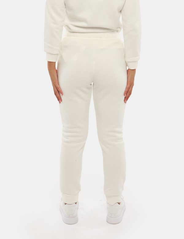Pantalone Concept83 elasticizzato in vita - 65% cotone 35% poliestereLa modella indossa la taglia S ed è alta 168 cm e la v