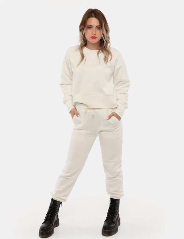 Pantalone Concept83 con taeche - 65% cotone 35% poliestereLa modella indossa la taglia S ed è alta 168 cm e la vestibilità