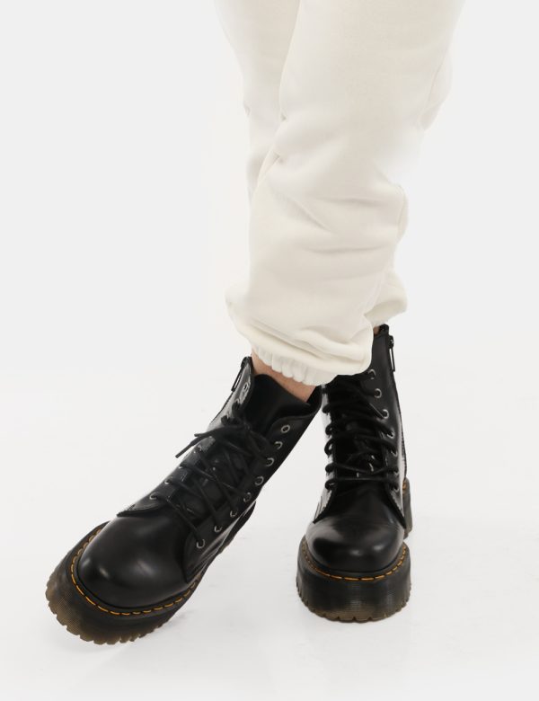 Pantalone Concept83 con taeche - 65% cotone 35% poliestereLa modella indossa la taglia S ed è alta 168 cm e la vestibilità