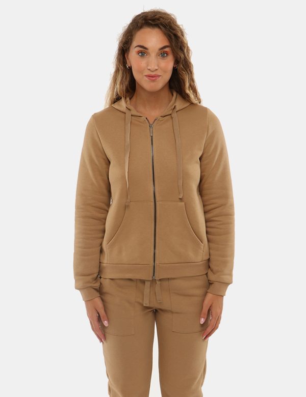 Felpa Concept83 con zip e cappuccio - 65% cotone 35% poliestereLa modella indossa la taglia S ed è alta 168 cm e la vestibi