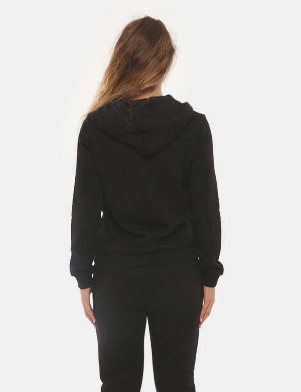 Felpa Concept83 con zip e cappuccio - 65% cotone 35% poliestereLa modella indossa la taglia S ed è alta 168 cm e la vestibi
