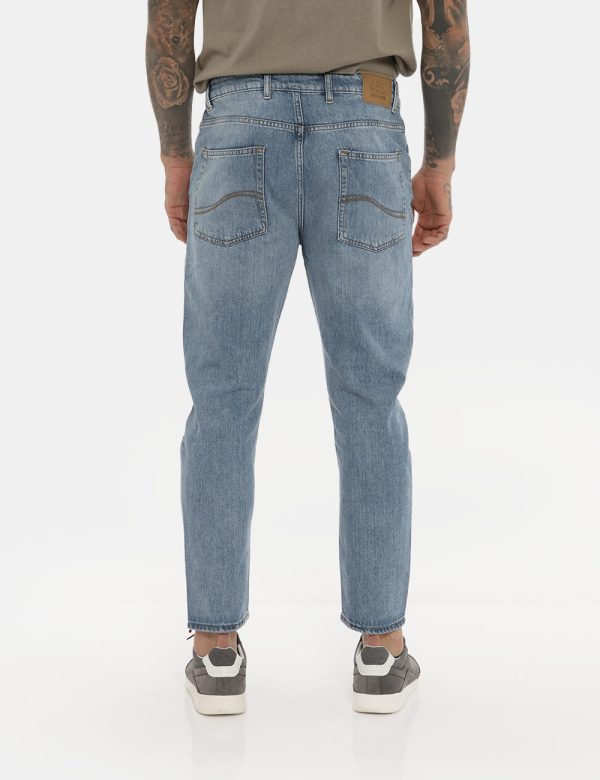Jeans Yes Zee blu denim - COMPOSIZIONE E VESTIBILITÀ:100% cotoneIl modello è alto 178 cm e indossa la taglia 32 US. La vesti