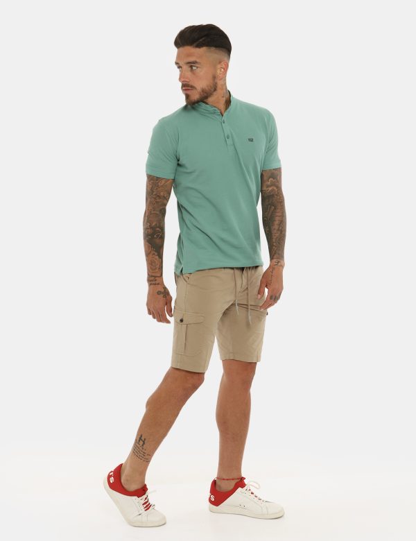 Bermuda Yes Zee beige - COMPOSIZIONE E VESTIBILITÀ:98% cotone 2% elastaneIl modello è alto 178 cm e indossa la taglia 32 US.