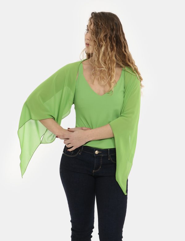 Blazer Vougue verde - COMPOSIZIONE E VESTIBILITÀ:100% poliestereLa modella è alta 170 cm e indossa la taglia S. La vestibili