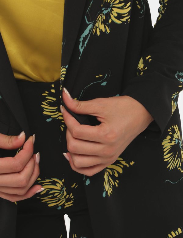 Blazer Sandro Ferrone fantasia - 100% poliestereLa modella indossa la taglia S ed è alta 170 cm e la vestibilità è regolare