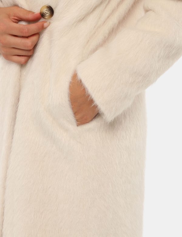 Cappotto Sandro Ferrone con bottoni - 63% acrilico 37% poliammideLa modella indossa la taglia 40 ed è alta 170 cm e la vesti