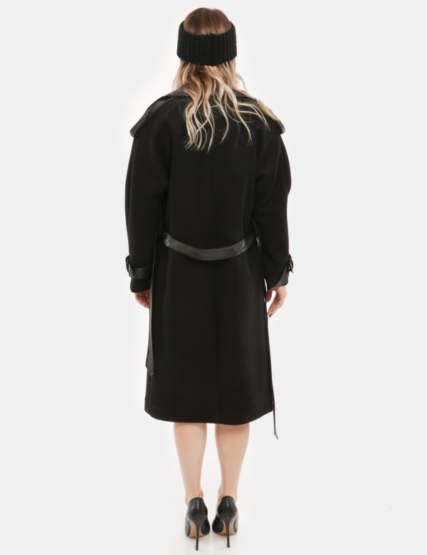 Cappotto Sandro Ferrone con dettagli in similpelle - 100% poliestereLa modella indossa la taglia 40 ed è alta 170 cm e la ve