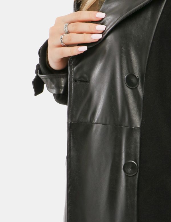 Cappotto Sandro Ferrone con dettagli in similpelle - 100% poliestereLa modella indossa la taglia 40 ed è alta 170 cm e la ve