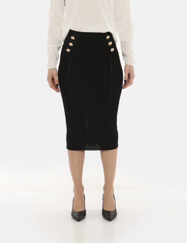 Gonna Yes Zee gonna lunga nera - COMPOSIZIONE E VESTIBILITÀ:80% viscosa 20% poliammidicaLa modella è alta 170 cm e indossa l