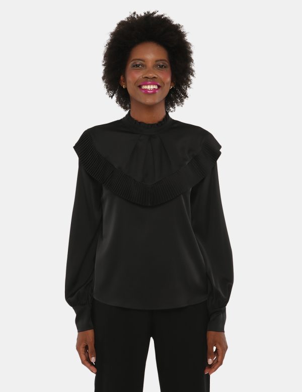 Camicia Sandro Ferrone con plissé - 97% poliestere 3% elastinaLa modella indossa la taglia S ed è alta 170 cm e la vestibili