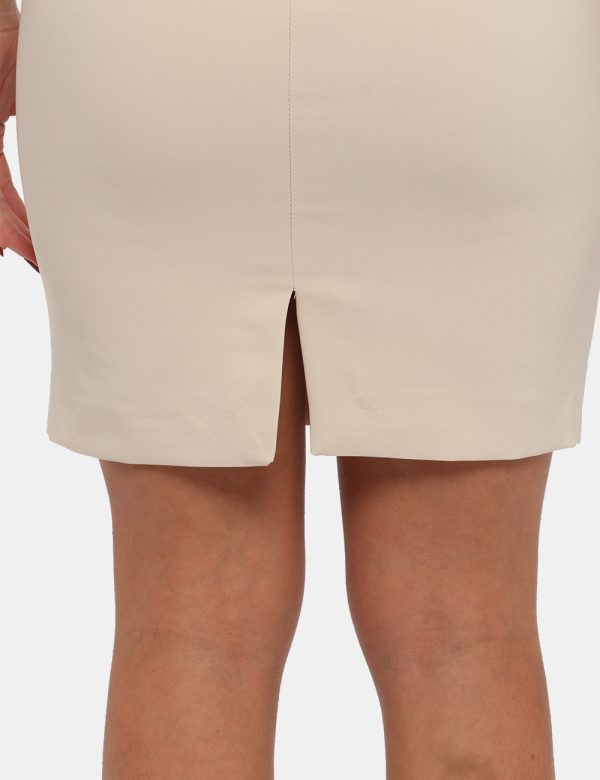 Vestito Sandro Ferrone beige - COMPOSIZIONE E VESTIBILITÀ:95% poliestere 5% elastaneLa modella è alta 170 cm e indossa la ta