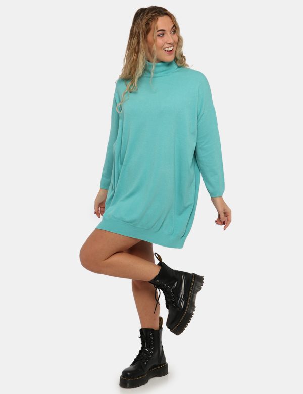 Maglione Sandro Ferrone verde acqua - COMPOSIZIONE E VESTIBILITÀ:44% viscosa 24% nylon 19% poliestere 13% elastaneLa modella