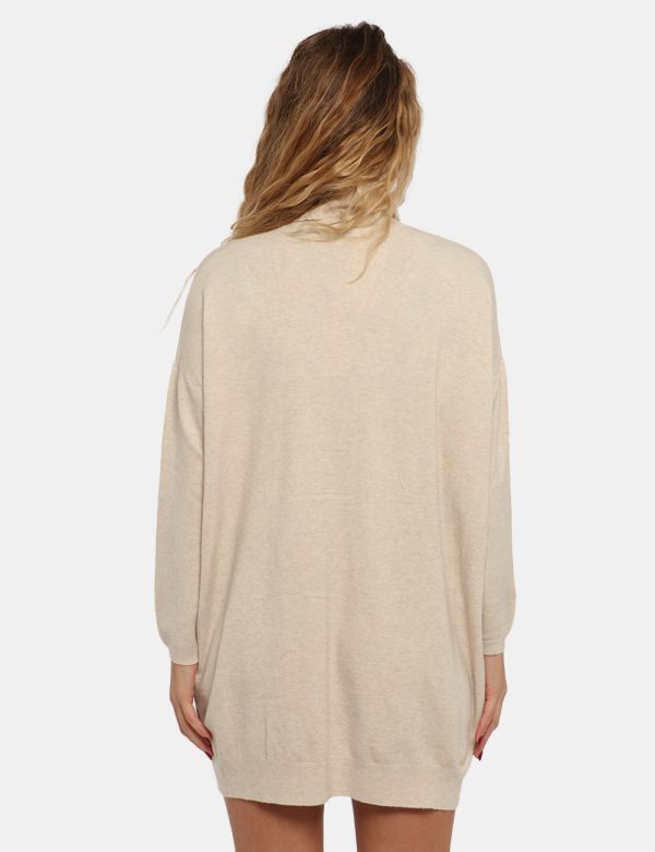 Maglione Sandro Ferrone beige - COMPOSIZIONE E VESTIBILITÀ:44% viscosa 24% nylon 19% poliestere 13% elastaneLa modella è alt