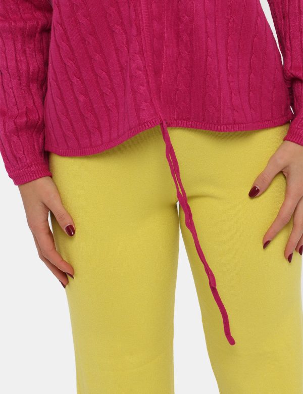 Maglione Sandro Ferrone fucsia - COMPOSIZIONE E VESTIBILITÀ:44% viscosa 24% nylon 19% poliestere 13% elastaneLa modella è al