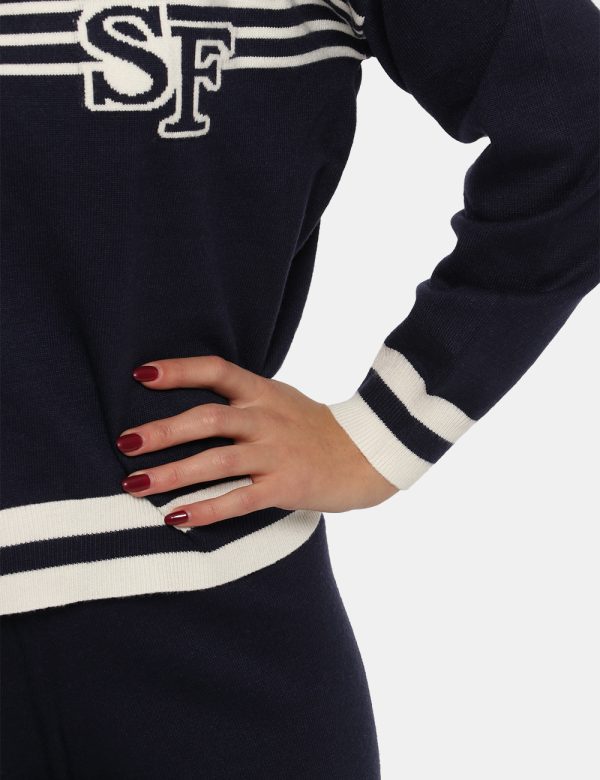 Maglione Sandro Ferrone blu/bianco - COMPOSIZIONE E VESTIBILITÀ:50% viscosa 30% poliamide 20% poliestereLa modella è alta 17