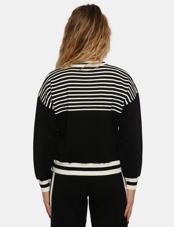Maglione Sandro Ferrone bianco/nero - COMPOSIZIONE E VESTIBILITÀ:50% viscosa 30% poliamide 20% poliestereLa modella è alta 1
