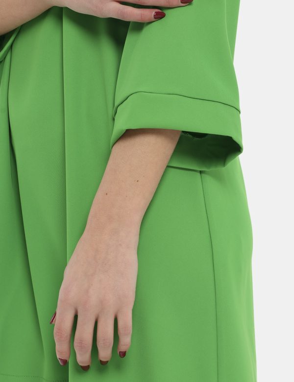 Vestito Vougue verde - COMPOSIZIONE E VESTIBILITÀ:96% poliestere 4% elastaneLa modella è alta 170 cm e indossa la taglia S.