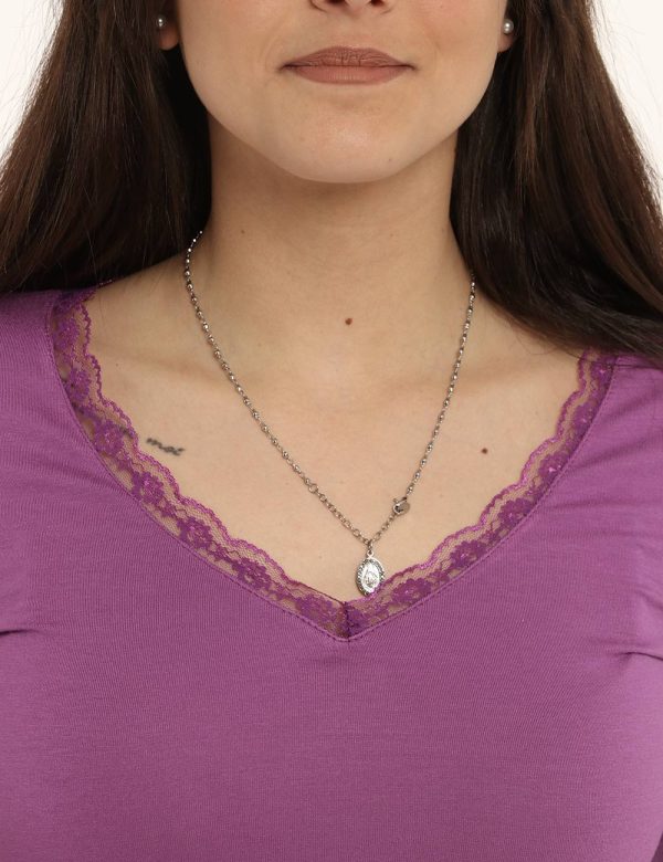 Maglia Vougue viola ciclamino - COMPOSIZIONE E VESTIBILITÀ:96% viscosa 4% elastaneLa modella è alta 161 cm e indossa la tagl