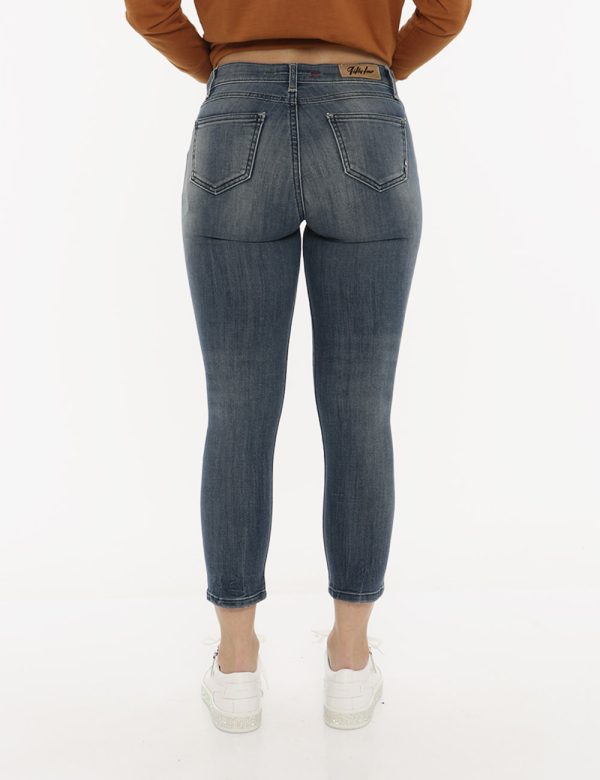 Jeans Fifty Four blu denim - COMPOSIZIONE E VESTIBILITÀ:70% cotone 28% poliestere 2% elastaneLa modella è alta 170 cm e indo