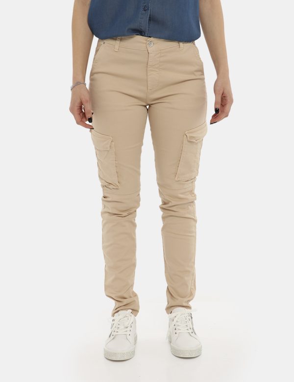 Pantalone Fifty Four beige - COMPOSIZIONE E VESTIBILITÀ:97% cotone 3% elastaneLa modella è alta 170 cm e indossa la taglia 2