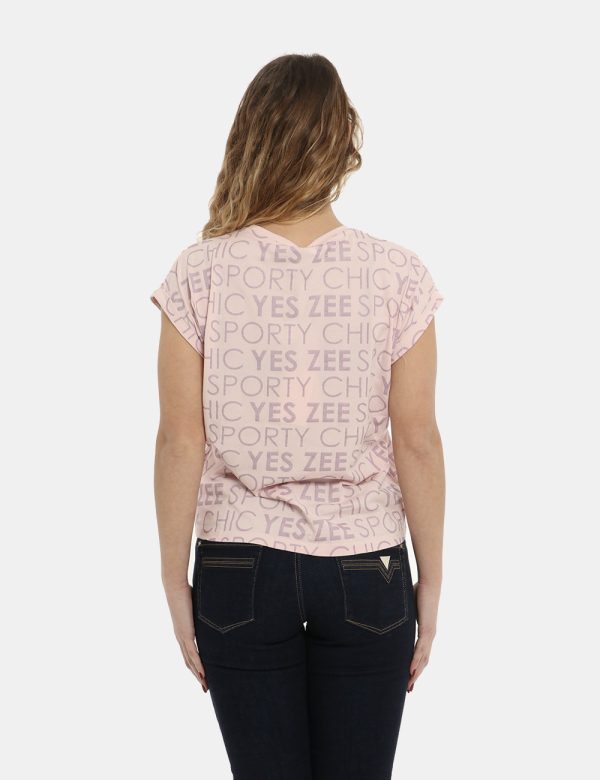 T-shirt Yes Zee rosa con glitter - COMPOSIZIONE E VESTIBILITÀ:95% cotone 5% elastaneLa modella è alta 170 cm e indossa la ta