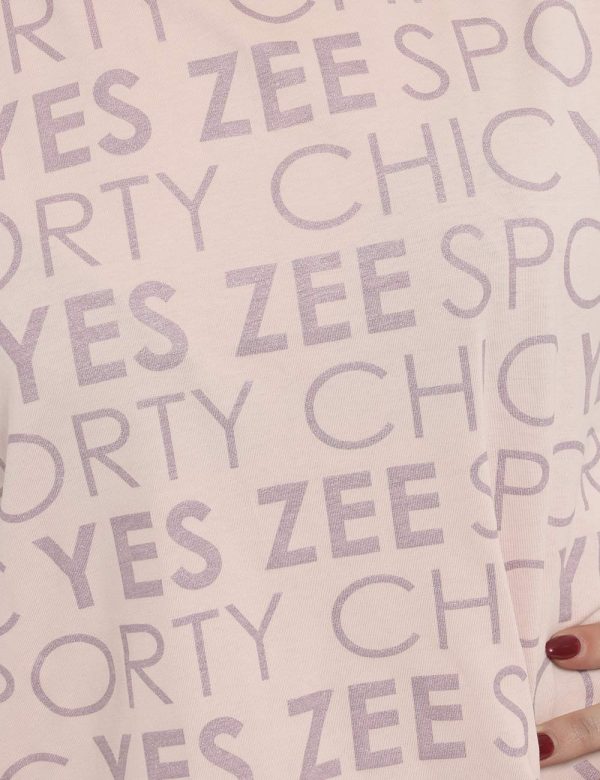 T-shirt Yes Zee rosa con glitter - COMPOSIZIONE E VESTIBILITÀ:95% cotone 5% elastaneLa modella è alta 170 cm e indossa la ta