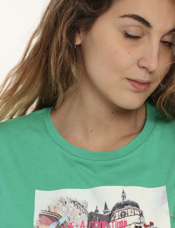 T-shirt Yes Zee verde - COMPOSIZIONE E VESTIBILITÀ:100% cotoneLa modella è alta 170 cm e indossa la taglia S. La vestibilità
