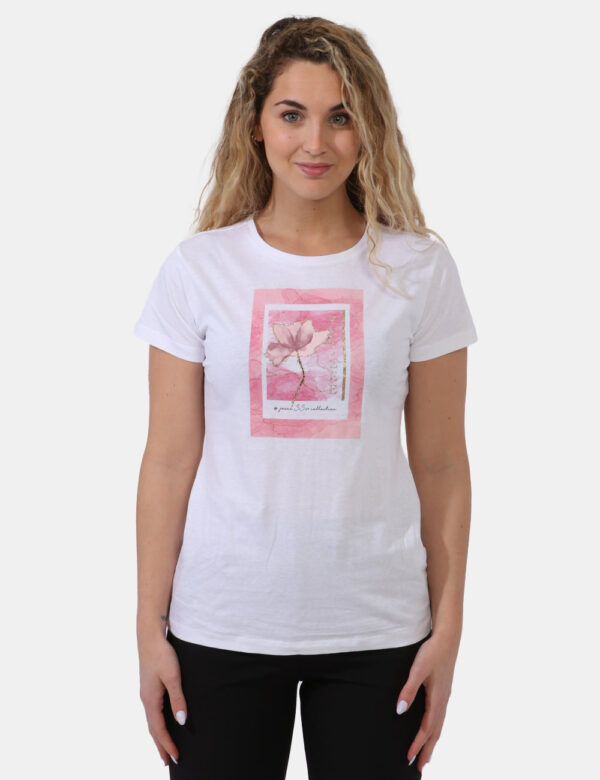T-shirt Yes Zee Bianco - T-shirt su base bianca con stampa centrale in rosa e glitter dorati. La vestibilità è morbida e reg