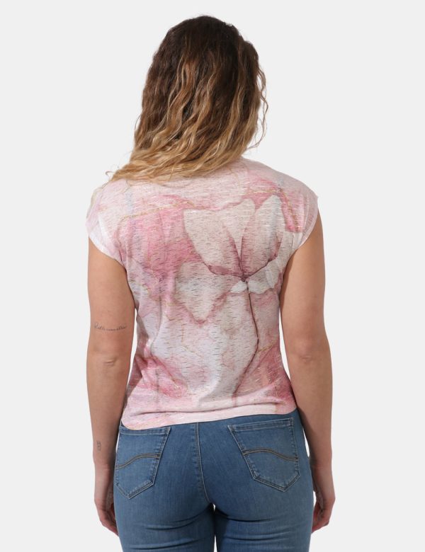 T-shirt Yes Zee Rosa - T-shirt a giromanica, in tessuto leggero con stampa in tonalità pastello tendente al rosa. La vestibi