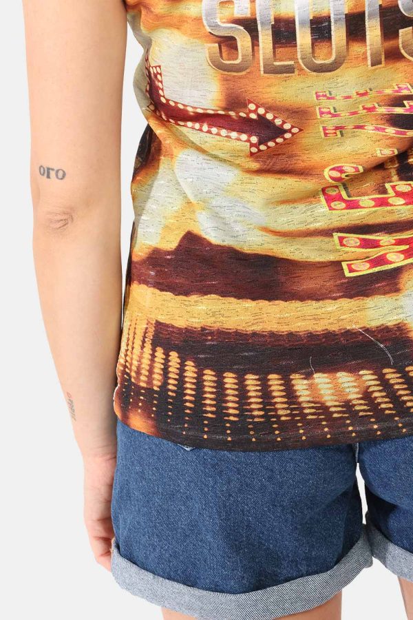T-shirt Yes Zee fantasia - COMPOSIZIONE E VESTIBILITÀ:100% poliestereLa modella è alta 161 cm e indossa la taglia S. La vest