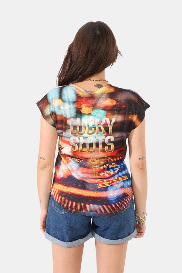 T-shirt Yes Zee fantasia - COMPOSIZIONE E VESTIBILITÀ:100% poliestereLa modella è alta 161 cm e indossa la taglia S. La vest