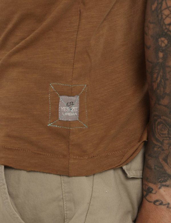T-shirt Yes Zee marrone tabacco - COMPOSIZIONE E VESTIBILITÀ:composzionemodella e vestibilità.CONSIGLI DI STILE:T-shirt tota