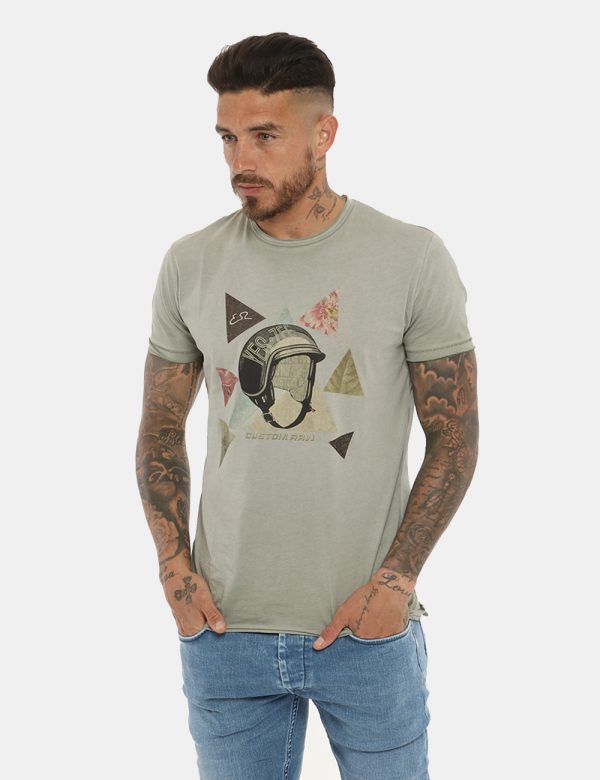 T-shirt Yes Zee verde - COMPOSIZIONE E VESTIBILITÀ:100% cotoneIl modello è alto 178 cm e indossa la taglia L. La vestibilità