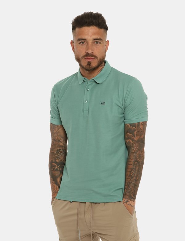 Polo Yes Zee verde marino - COMPOSIZIONE E VESTIBILITÀ:100% cotoneIl modello è alto 178 cm e indossa la taglia L. La vestibi